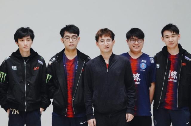 队多点开花 队多点开花